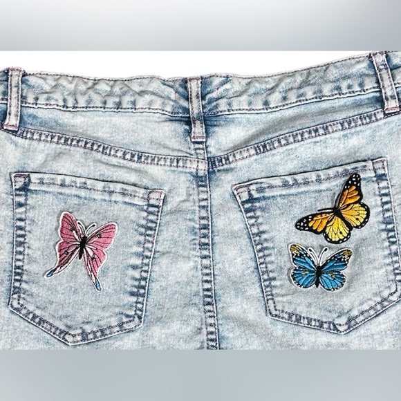 Wild Fable Jean Shorts with Hand Sewn on Patches & Embellishments. 15" W 11.5" L - Picture 6 of 6